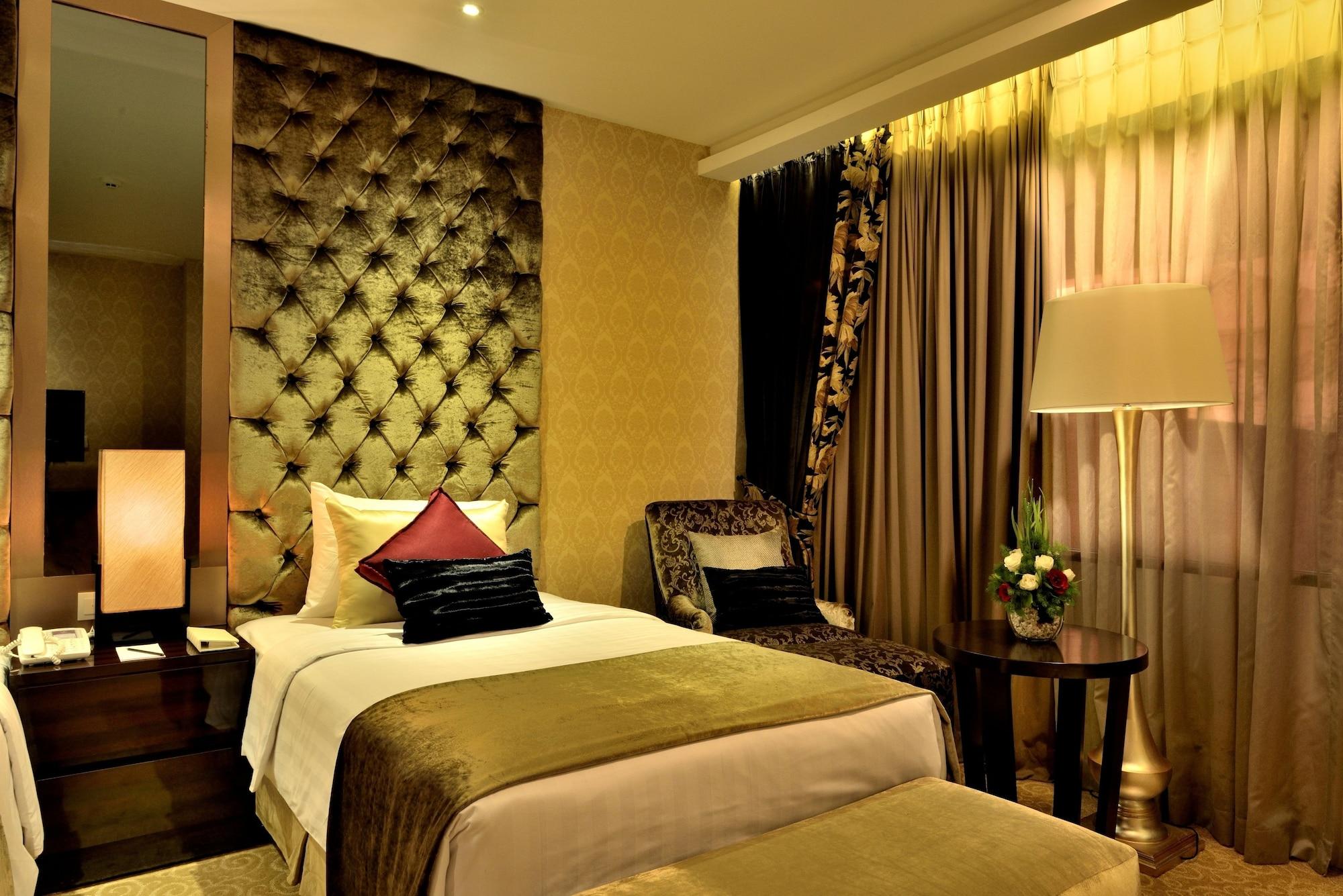 Hotel Amaroossa Grande Bekasi Exterior foto