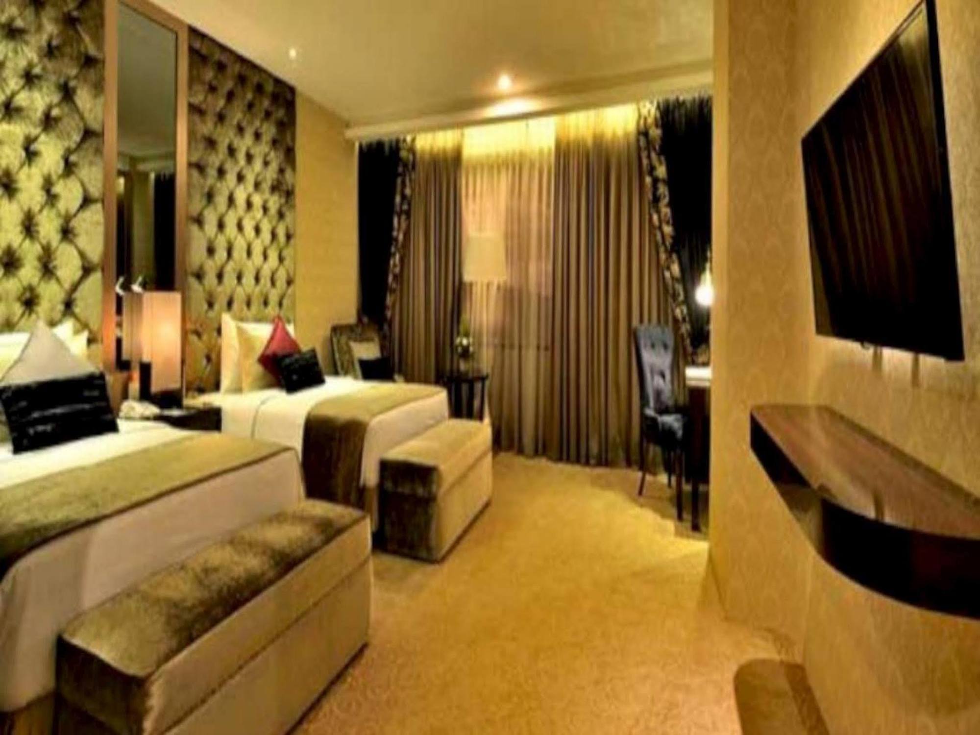 Hotel Amaroossa Grande Bekasi Exterior foto
