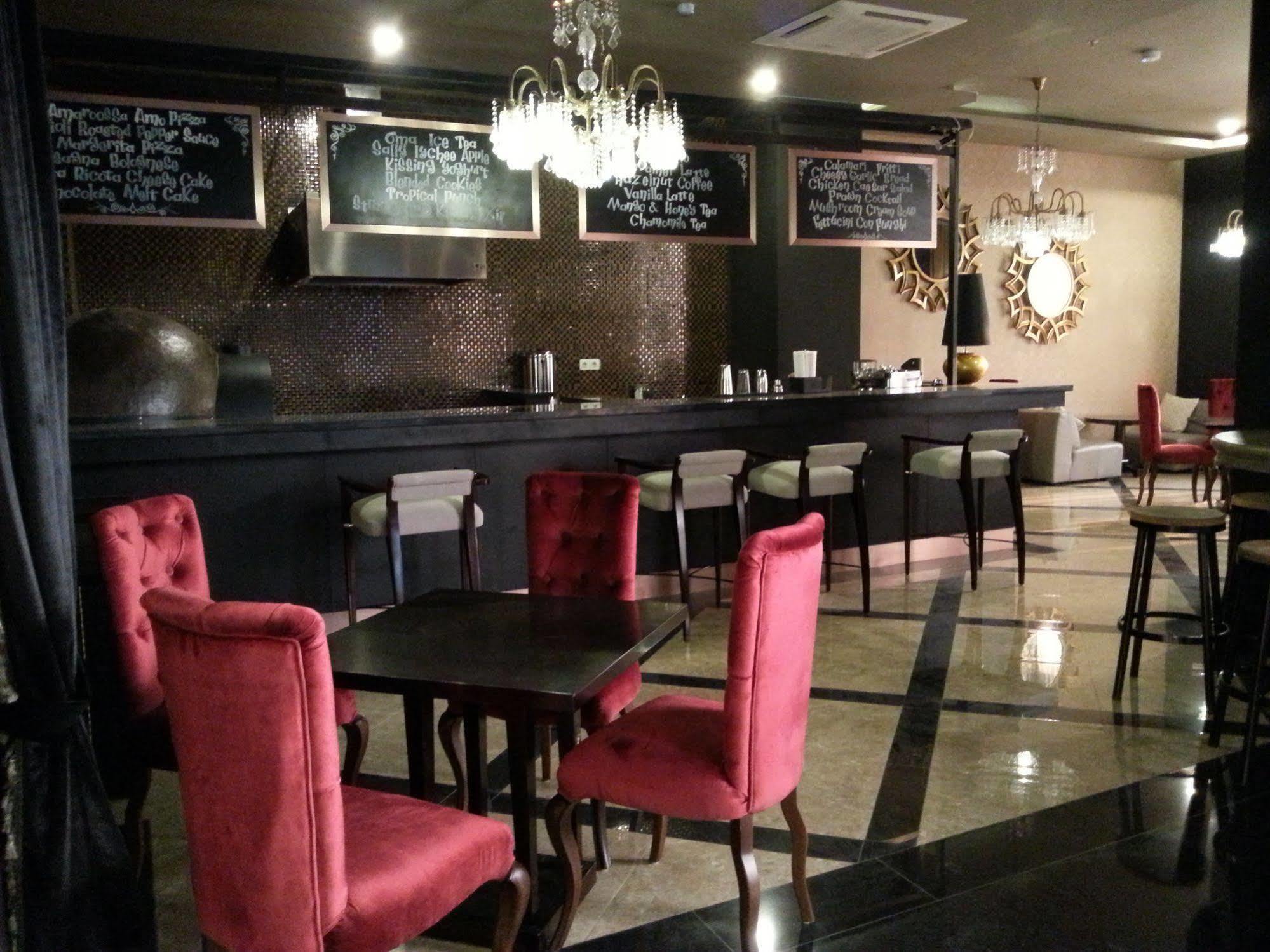 Hotel Amaroossa Grande Bekasi Exterior foto