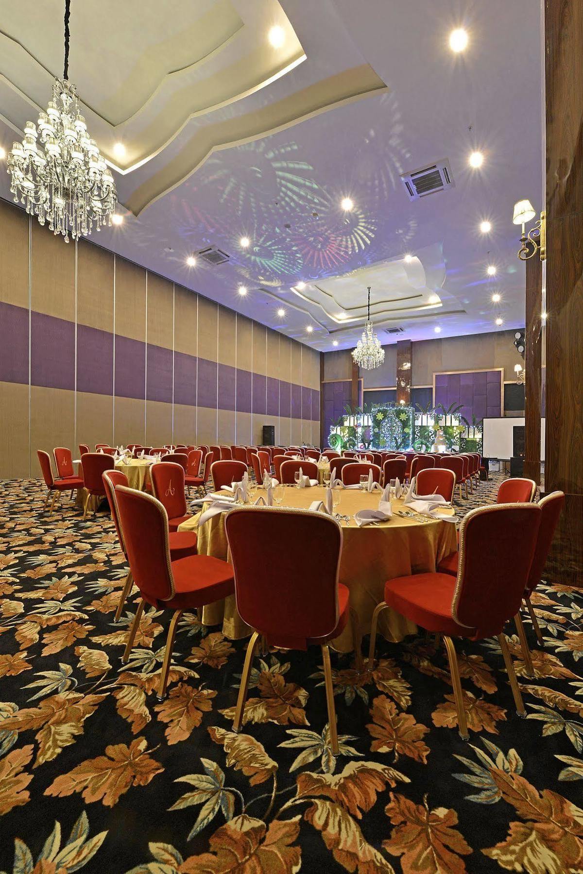 Hotel Amaroossa Grande Bekasi Exterior foto