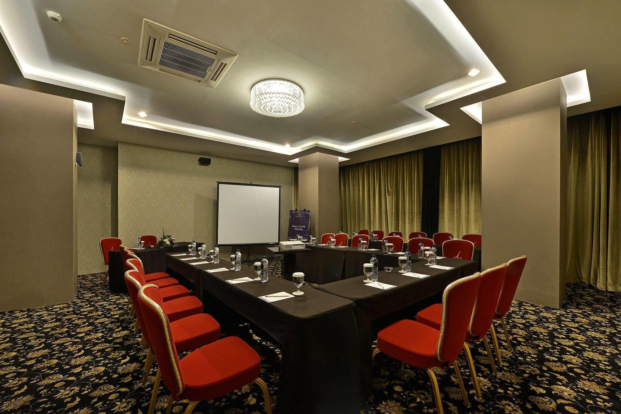 Hotel Amaroossa Grande Bekasi Exterior foto